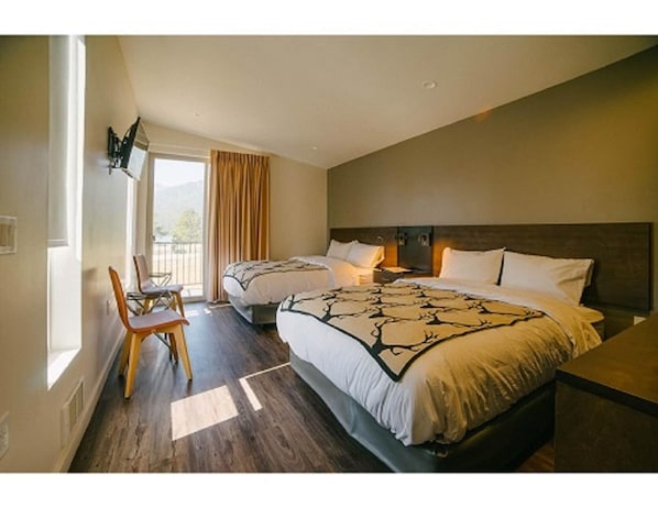 Room - Terra Nova Cabins (West Yellowstone)