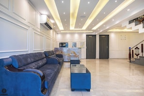 Lobby - Classy Castle (Anantnag)