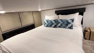 WiFi, bed sheets