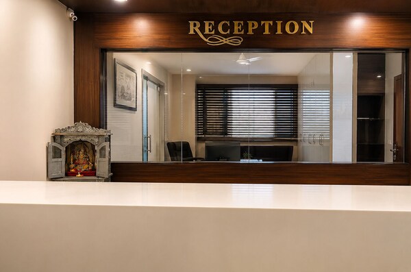 The Regaal - 5 Mins From Railway Station - Jalgaon