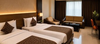 The Regaal - 5 mins from Railway Station