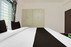 Deluxe Room | WiFi (free) - Collection O Tirupati Railway (Tirupati)
