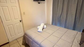 Internet, bed sheets