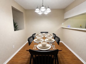 Dining - The Olive Loft  - Near AT&T Stadium, Six Flags, DFW Airport Globe Life, (Grand Prairie)