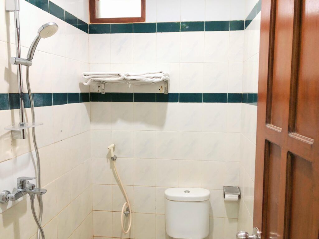 Comfort Double or Twin Room, Patio, Garden View | Bathroom | Shower, towels, soap, shampoo