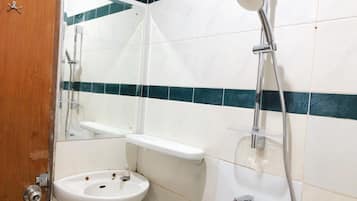 Standard Twin Room, Patio, Garden View | Bathroom | Shower, towels, soap, shampoo