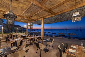 Outdoor dining - Cabana White Boutique Hotel & Suites (Kos)