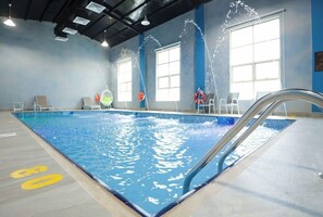 Una piscina techada