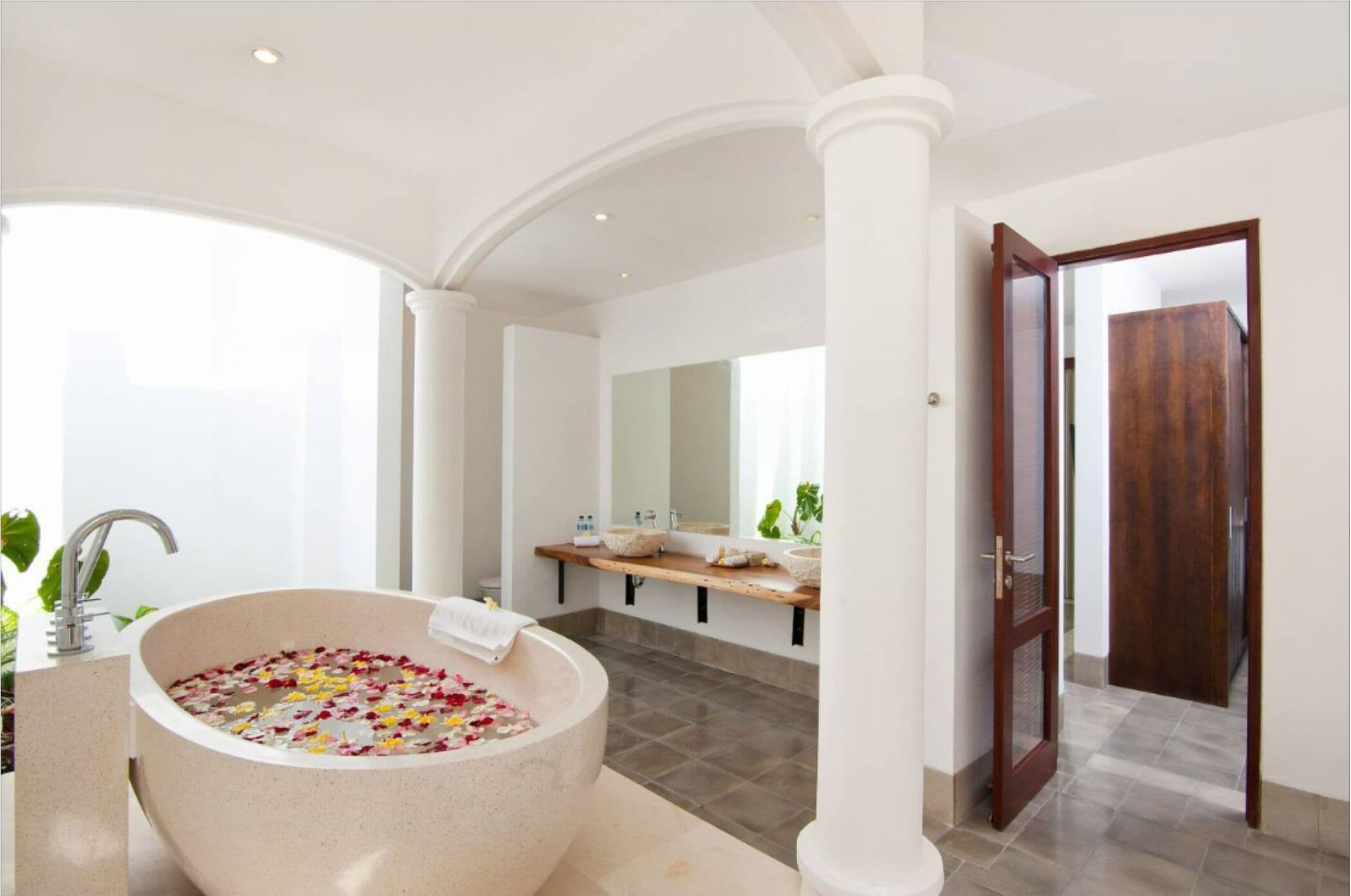 Villa, 4 slaapkamers | Badkamer | Gratis toiletartikelen, een haardroger, handdoeken, zeep