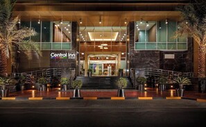 Exterior - Central Inn Hotel & Suites Al Sadd (Doha)