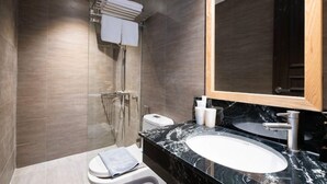 Bathroom - Haven Hut Riverside (Ho Chi Minh City)