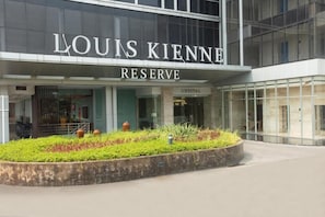 Exterior detail - Louis Kienne Reserve Cikarang (Cikarang)