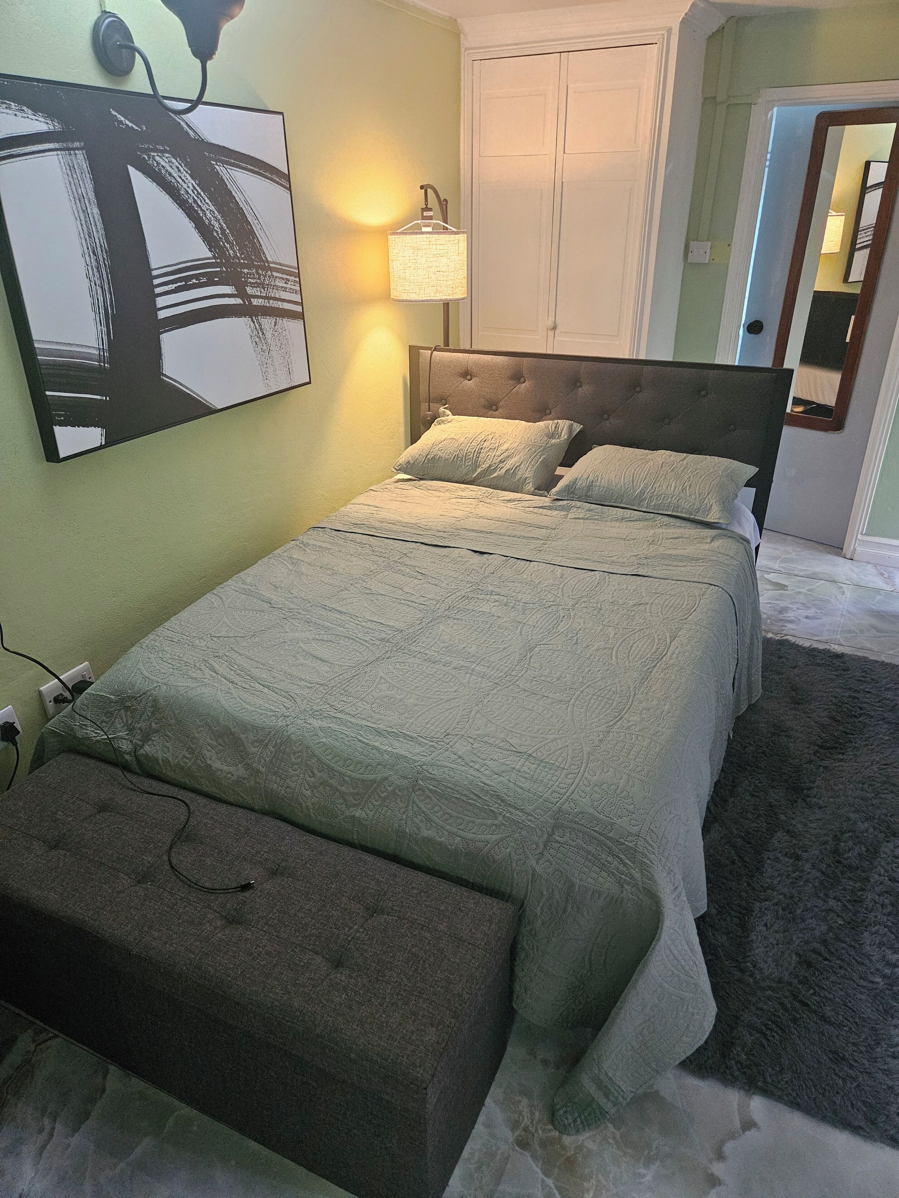Iron/ironing board, WiFi, bed sheets