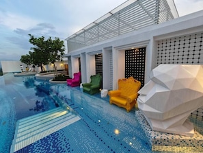 Unclassified image, 4 of 32, button - The Stallionz Signature Suites by IWH (Ipoh)