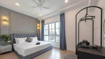 Deluxe Apartment, Balcony, Garden View | Desk, blackout curtains, iron/ironing board, free WiFi