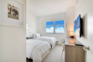 Unclassified image, 3 of 28, button - Hollywood Beach Luxury Apartment: Ocean & City View (Hollywood)