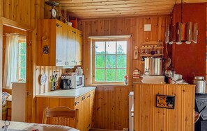 Cafetera i tetera, frigorífic, microones i forn 