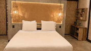 Deluxe Double Room, Mountain View | Free WiFi