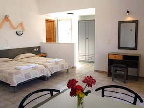 Room - Lassia Hotel (Lesvos)