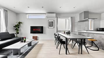 Apartment | Dining
