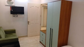 Standard Double Room | Bathroom | Shower, towels, soap, shampoo - OASIA RESORT (Kannur)