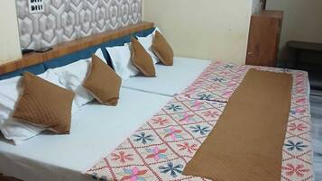 Family Room, Air conditioning | WiFi (free)
