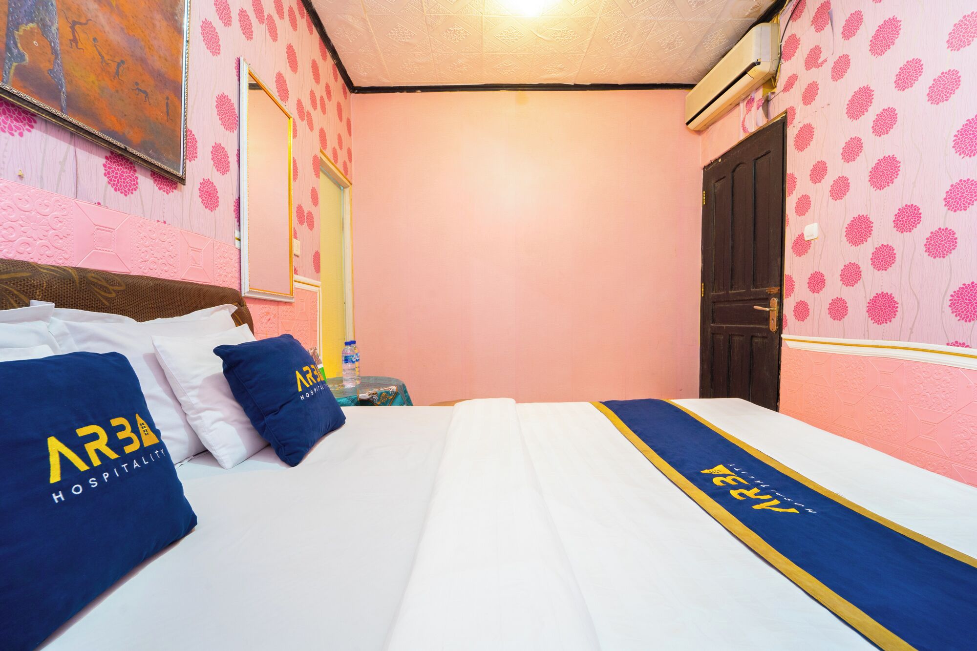 Standard Room | Desk, WiFi (free), bed sheets