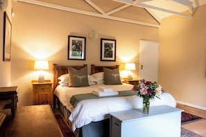 Deluxe Cottage, 2 Bedrooms, Garden View | Free WiFi, bed sheets - Lindani Game and Lodges (Vaalwater)