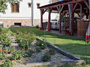 Property grounds - Romantic Suburban Living, with traditional wooden Hot Tub with extra cost (Felsőpakony)