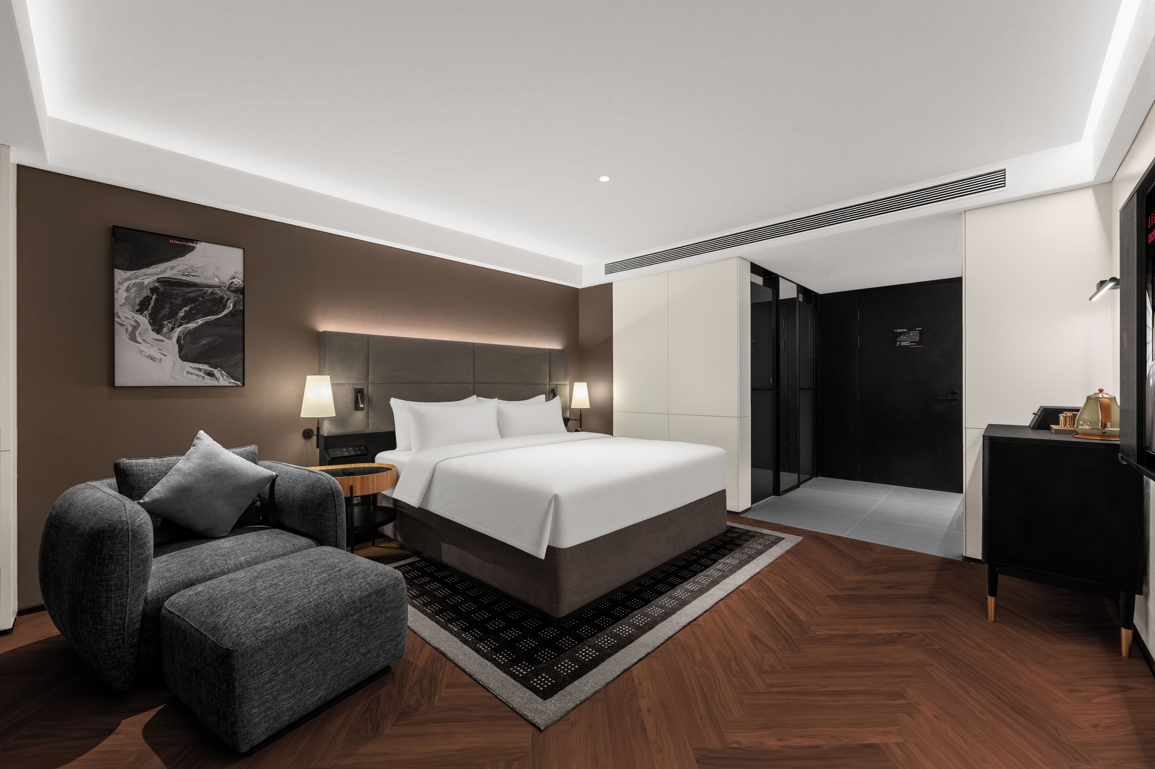 Standard Double Room, Courtyard View | Down duvets, free minibar, in-room safe, desk
