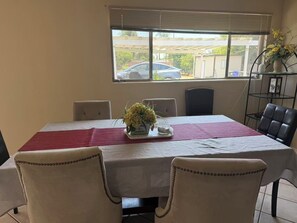 Dining - Beautiful 3-bedroom house with big yard (Duarte)