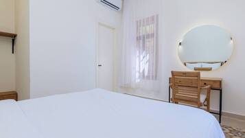 Ferienhaus, 1 Doppelbett und Schlafsofa, Kochnische, Meerblick | Bettwäsche aus ägyptischer Baumwolle, hochwertige Bettwaren