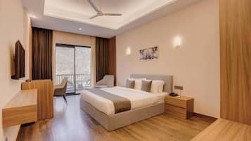 Classic Double Room, Balcony, Garden View | Desk, laptop workspace, WiFi (free)
