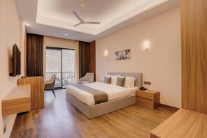 Classic Double Room, Balcony, Garden View | Desk, laptop workspace, WiFi (free) - kamlodabhavi resort (Rishikesh)