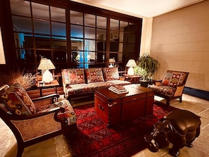 Interior - Vojara (Bhadlao)
