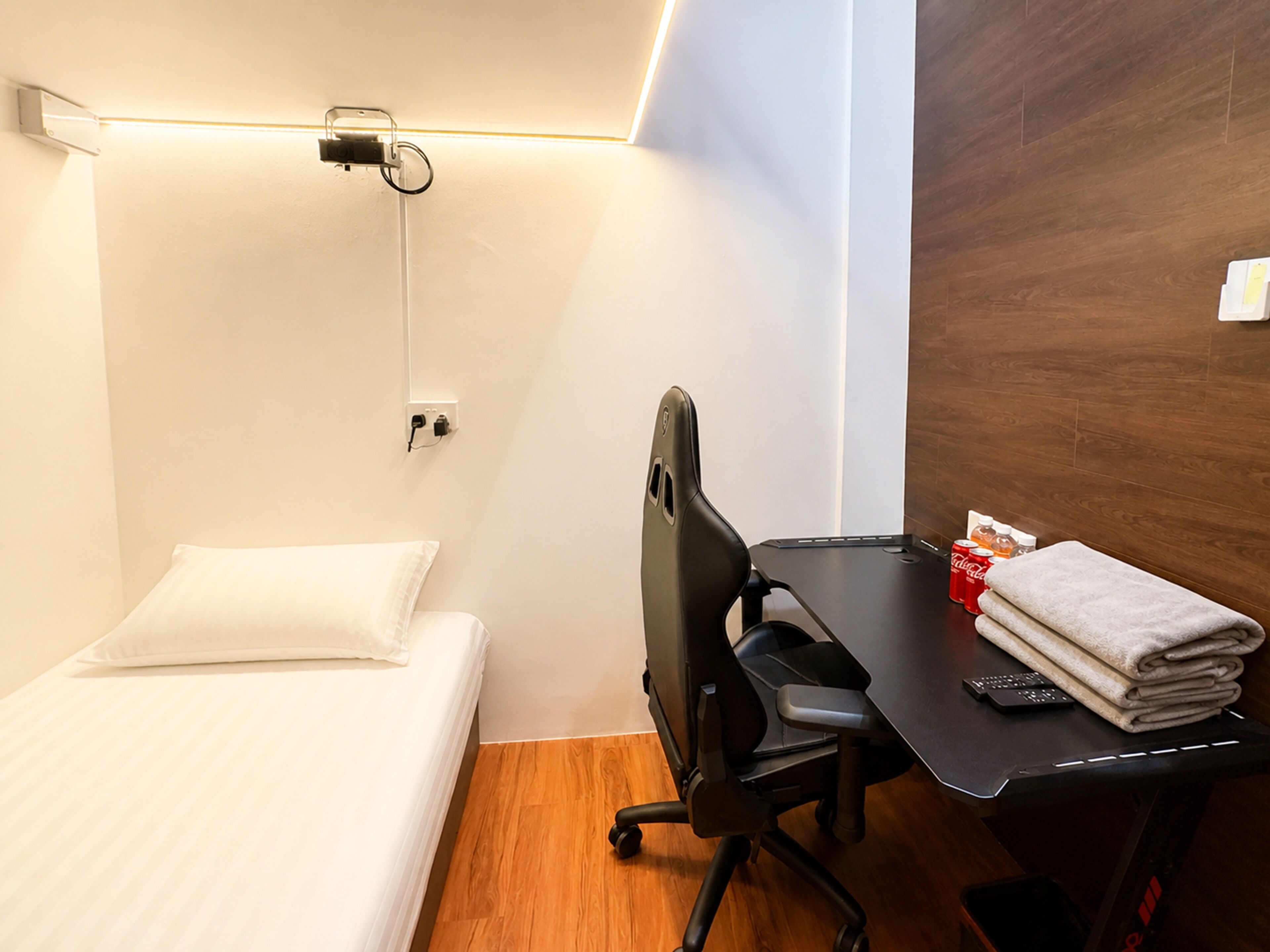 Run of House, Shared Bathroom | Bathroom