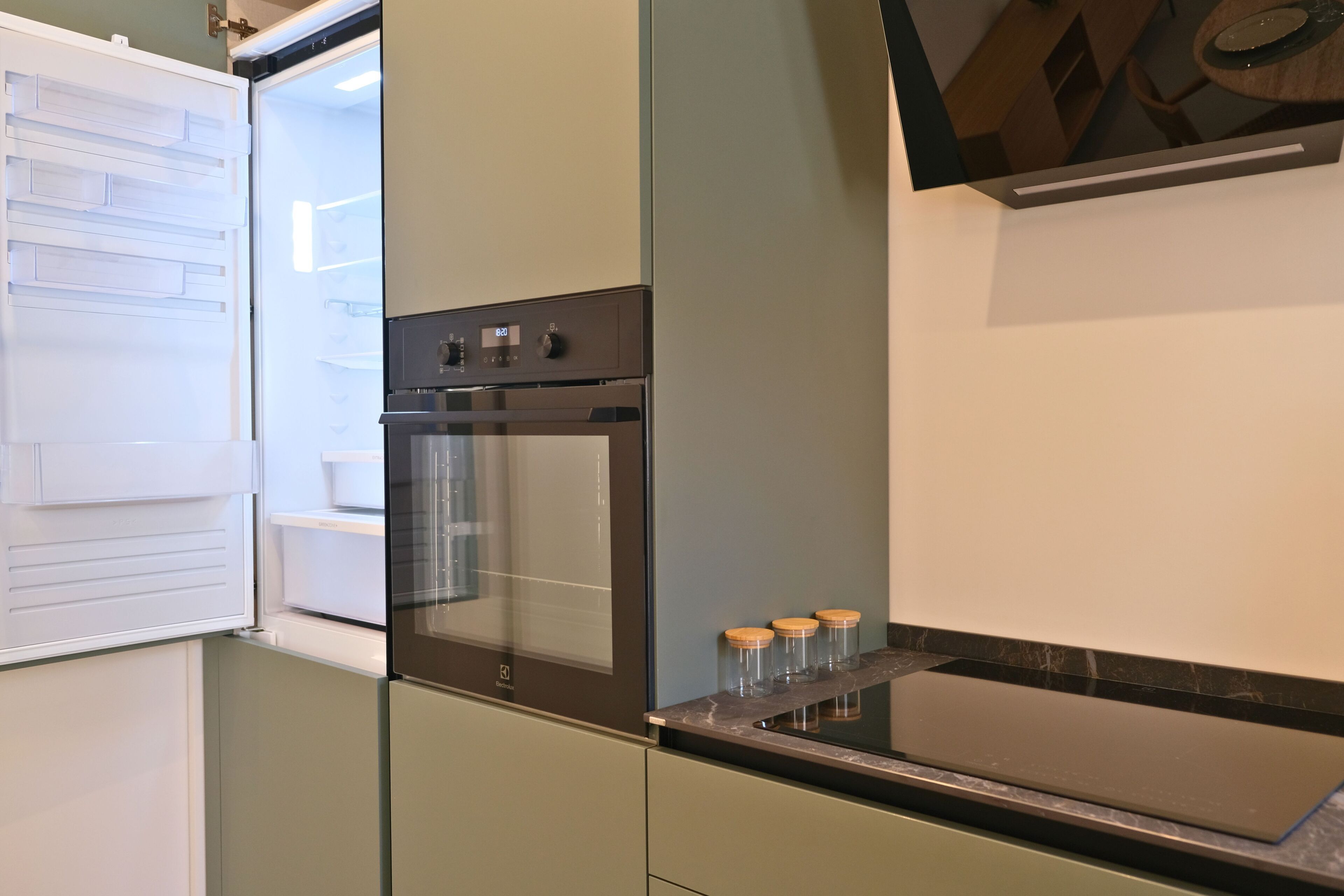 Virdi e Biancu | Private kitchen | Full-size fridge, oven, stovetop, dishwasher