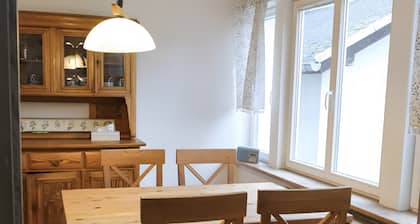 Atelier Schillerstraße – Spacious, Central Vacation Apartment in Eisenach