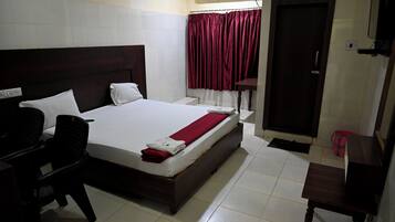 Desk, free WiFi, bed sheets