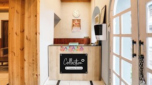 Lobby - Collection O Mall Road St. Georges Clg (Mussoorie)