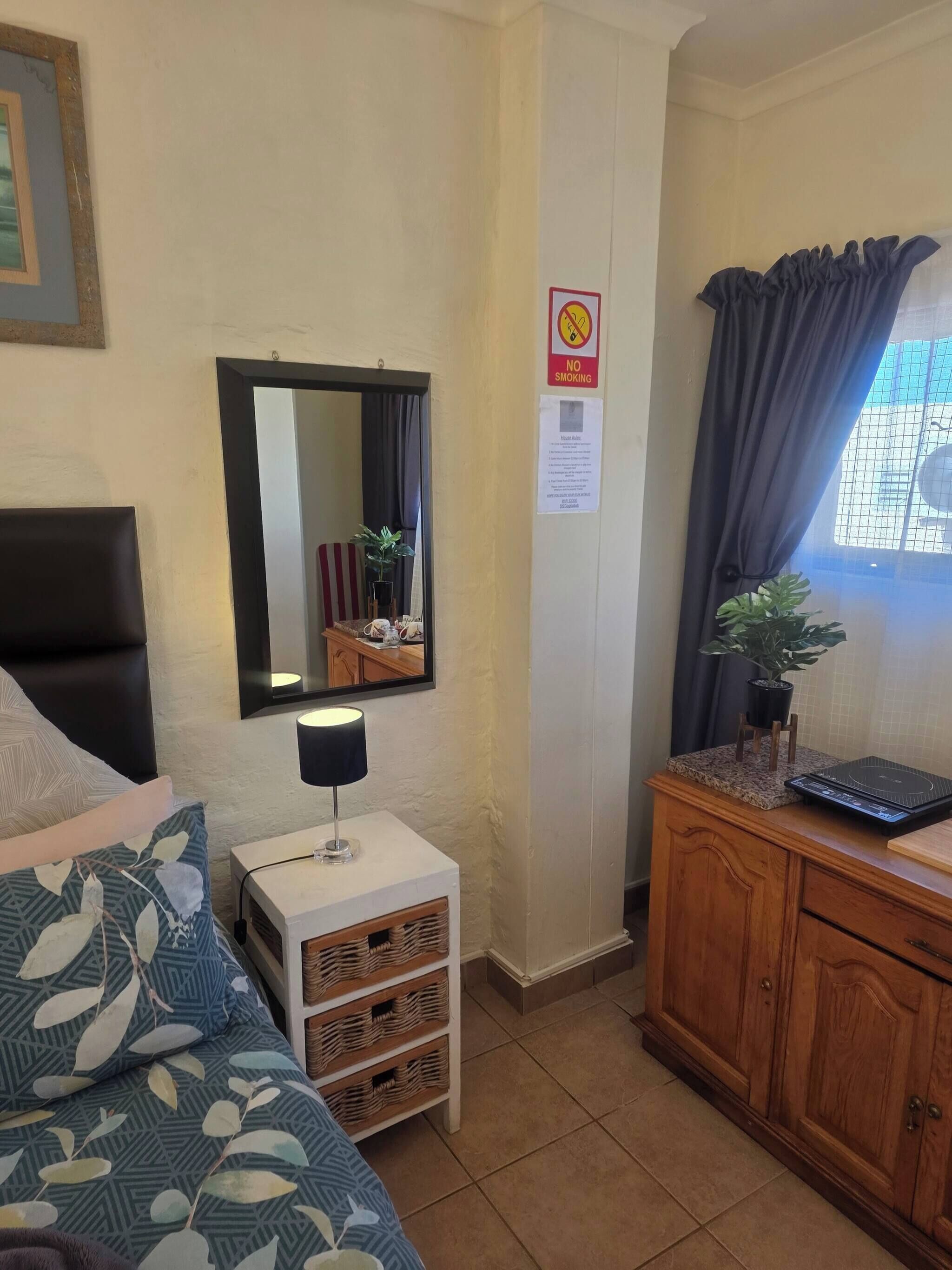 Iron/ironing board, Internet, bed sheets