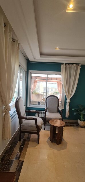 Interior - Luxurious 3-Bedroom Apartment in Heart of Tunis (Tunis)