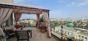 Property grounds - Luxurious 3-Bedroom Apartment in Heart of Tunis (Tunis)