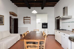 Apartment, Garden View | Private kitchen - Poggio 3 Lune (Rignano sull'Arno)