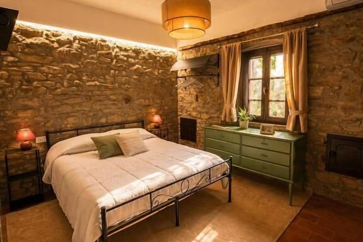 Apartment, 1 Queen Bed with Sofa bed, Patio, Garden View