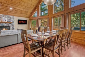 Dining - Adventure Bay | Dock, Kayaks, Firepit & Game Room (Friendship)