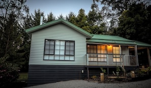 Deluxe Cabin, 1 King Bed | Exterior