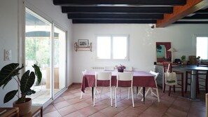 Dining - Beautiful 4-bedroom house near Biarritz & Guéthary perfect for relaxing getaways (Arbonne)