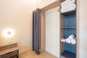 Interior - City Hub 5 | Elegant Historic Apartment in Central Bari  (Bari)