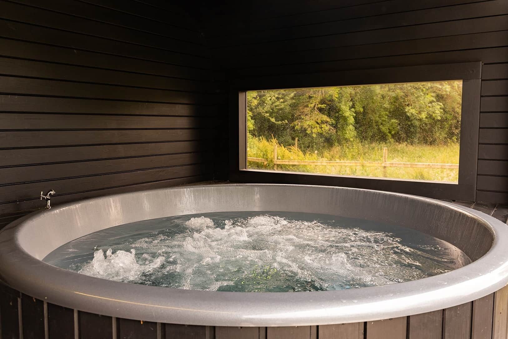 室內 SPA 浴池